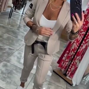 Casual pant suit